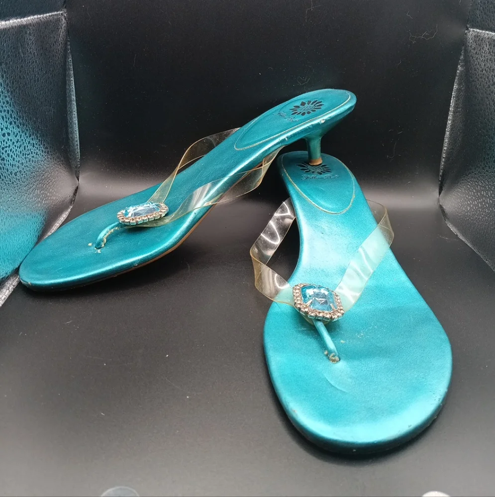 GUC Yellow Box Turquoise Thong Rhinestones 8.5 Sandals!! - Picture 2 of 10